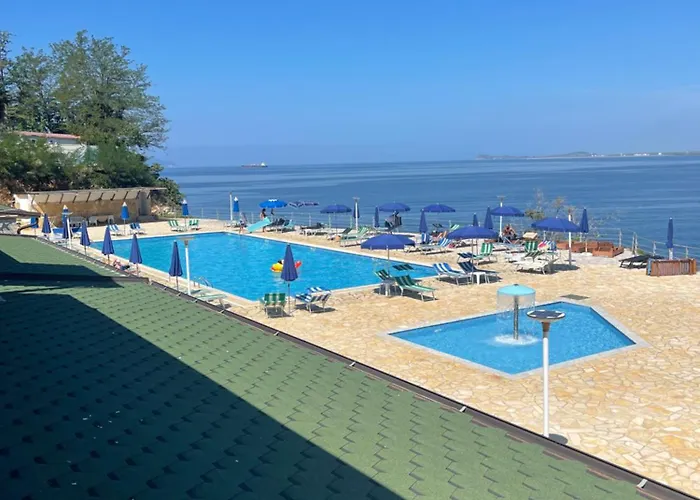 Amazing View! B & C New Apartment In Vlora