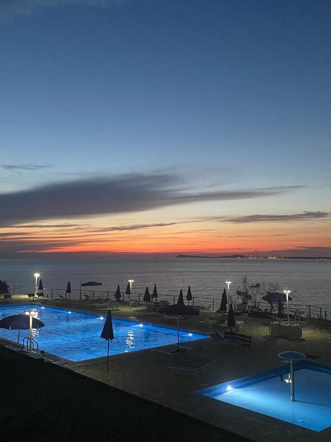 Amazing View! B & C New In Vlorë