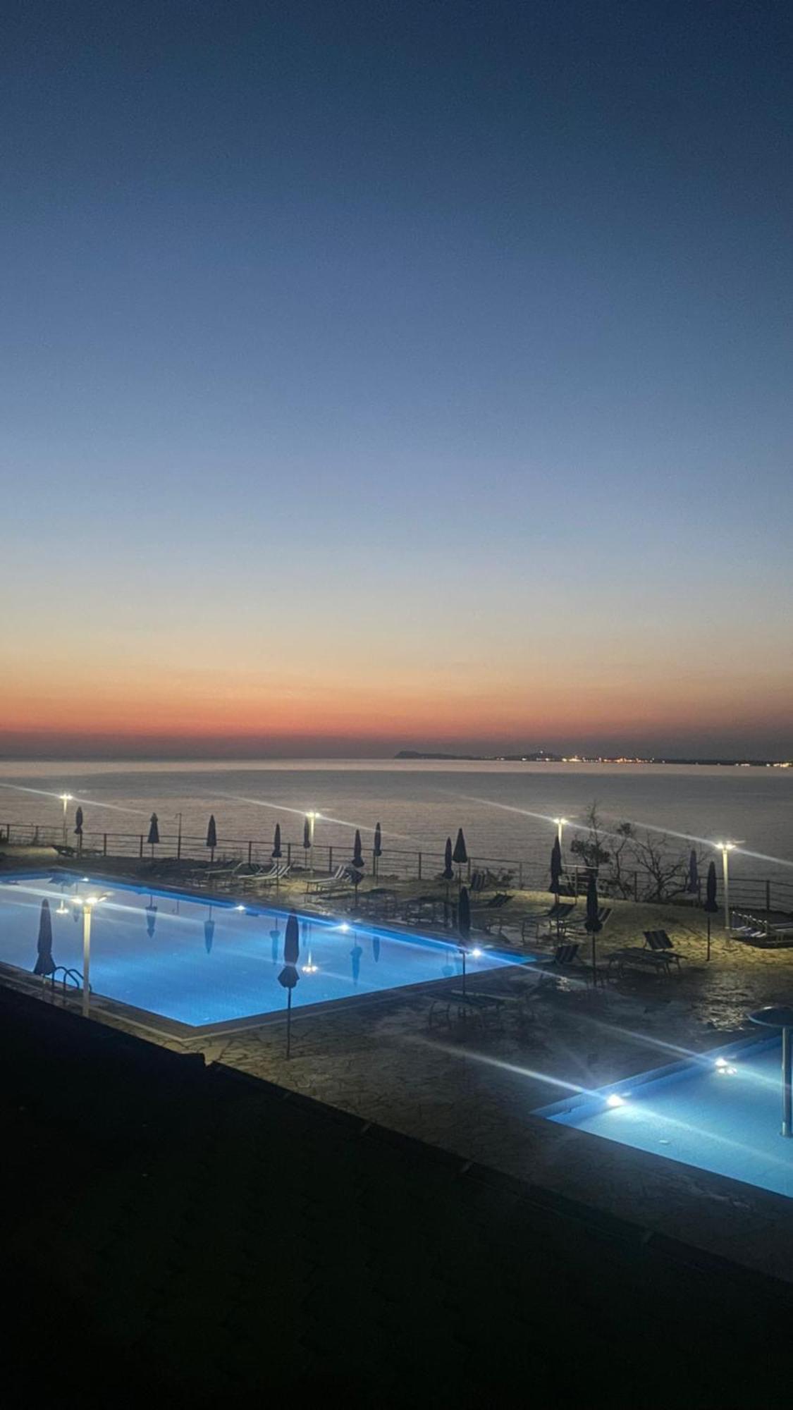 Amazing View! B & C New In Appartement Vlorë